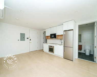 280 Meeker Avenue - Photo Thumbnail 4