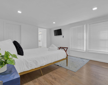 1100 Janes Lane Ne - Photo Thumbnail 5