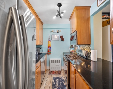 Flatland Ave Apt 3D - Photo Thumbnail 3