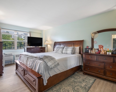 Flatland Ave Apt 3D - Photo Thumbnail 5