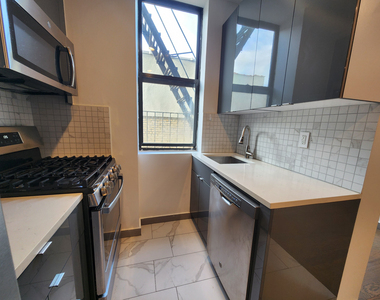 600 West 142nd Street - Photo Thumbnail 3