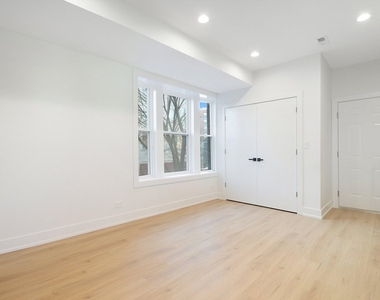 2952 W Altgeld Street - Photo Thumbnail 21