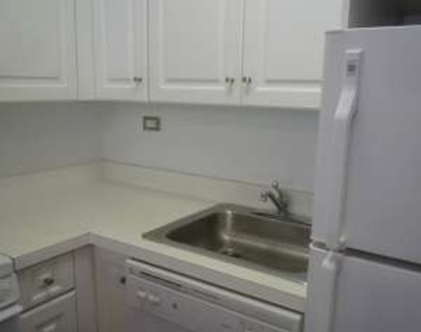 West 16th Street - Photo Thumbnail 3