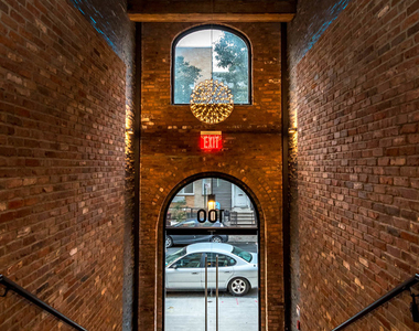 100 Dupont Street - Photo Thumbnail 19