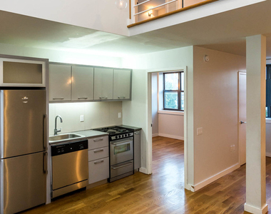 100 Dupont Street - Photo Thumbnail 12