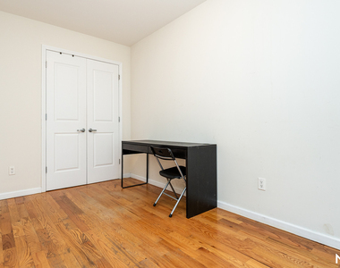 261 Evergreen Avenue - Photo Thumbnail 10