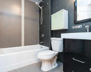 261 Evergreen Avenue - Photo Thumbnail 11