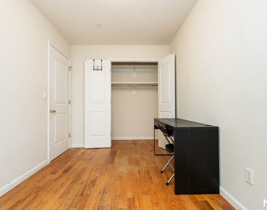 261 Evergreen Avenue - Photo Thumbnail 8