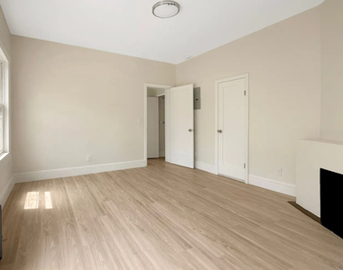 121 West 17th Street - Photo Thumbnail 3