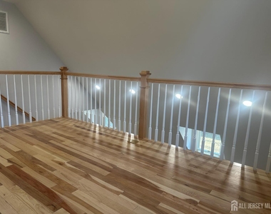 105 Dunhams Corner Road - Photo Thumbnail 11