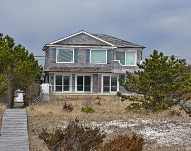 493 Dune Road - Photo Thumbnail 1
