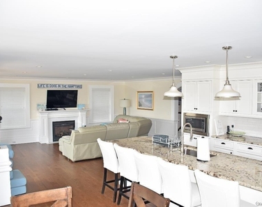 493 Dune Road - Photo Thumbnail 3