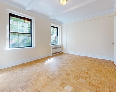 Christopher Street - Photo Thumbnail 7