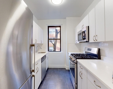 West 12th Street - Photo Thumbnail 2