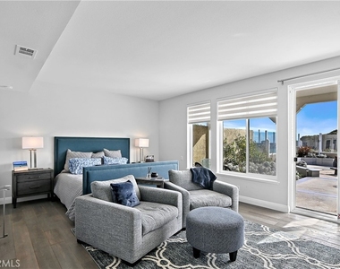 75 Palm Beach Court - Photo Thumbnail 13