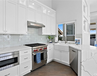 75 Palm Beach Court - Photo Thumbnail 6