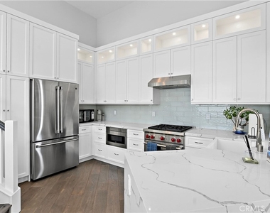 75 Palm Beach Court - Photo Thumbnail 5