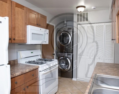 608 N Lake Shore Dr - Photo Thumbnail 6