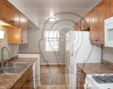 608 N Lake Shore Dr - Photo Thumbnail 8