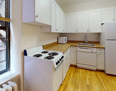 72nd street 1st avenue. - Photo Thumbnail 1