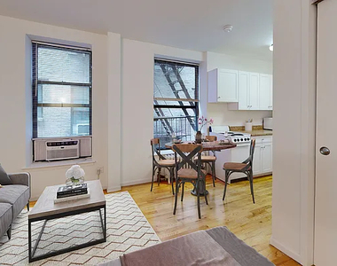 72nd street 1st avenue. - Photo Thumbnail 2