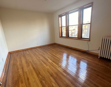 1662 Cropsey Avenue - Photo Thumbnail 3