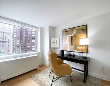 East 54th Street - Photo Thumbnail 1