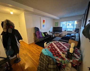 343 West 51st Street - Photo Thumbnail 4