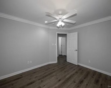 301 Tudor Lane - Photo Thumbnail 8