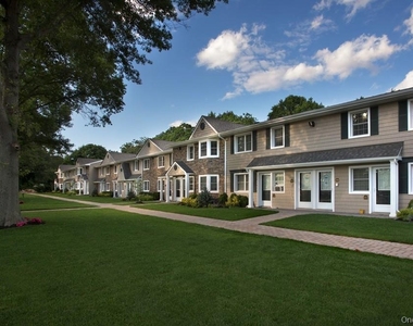 301 Tudor Lane - Photo Thumbnail 2
