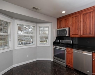 301 Tudor Lane - Photo Thumbnail 4