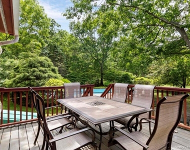 12 Hildreth Road - Photo Thumbnail 17