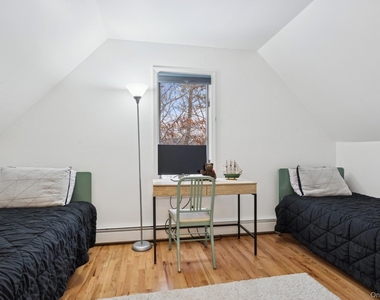 12 Hildreth Road - Photo Thumbnail 14