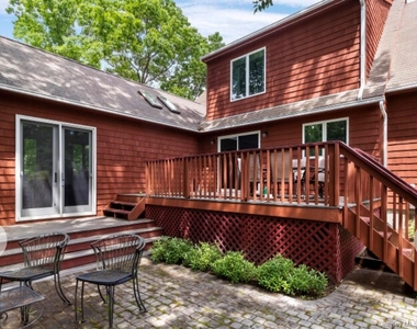 12 Hildreth Road - Photo Thumbnail 16