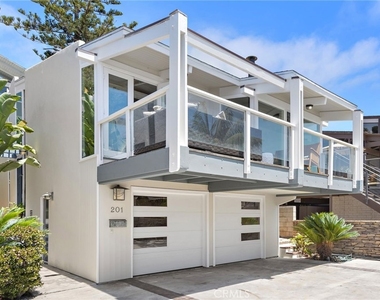 201 Nyes Place - Photo Thumbnail 10