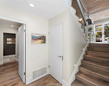 201 Nyes Place - Photo Thumbnail 20
