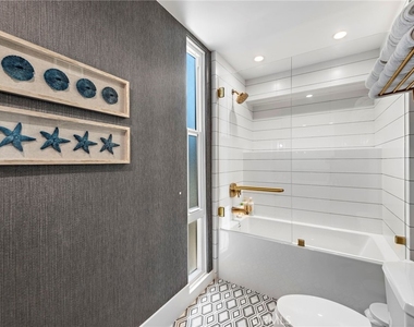 201 Nyes Place - Photo Thumbnail 17