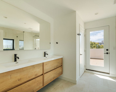 1343 S Ogden Drive - Photo Thumbnail 5