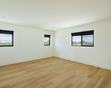 1343 S Ogden Drive - Photo Thumbnail 7