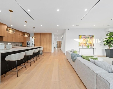 1801 S Bedford Street - Photo Thumbnail 15