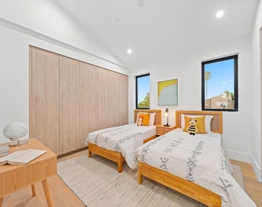 1801 S Bedford Street - Photo Thumbnail 31