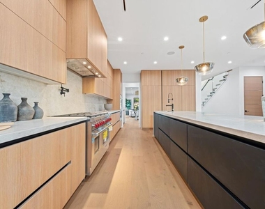 1801 S Bedford Street - Photo Thumbnail 17