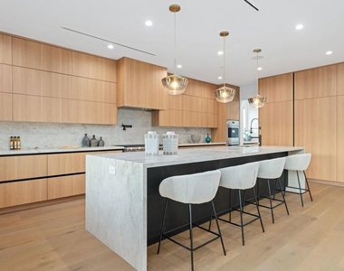 1801 S Bedford Street - Photo Thumbnail 16