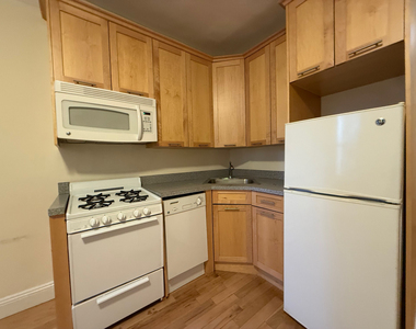 117 East 89th Street - Photo Thumbnail 3