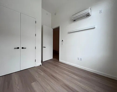 1010 Pacific Street - Photo Thumbnail 4