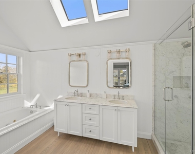 245 Oneck Lane - Photo Thumbnail 18