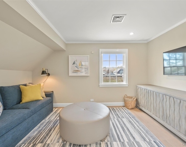 245 Oneck Lane - Photo Thumbnail 16