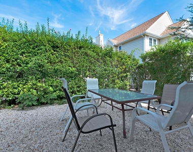 11 Oakhurst Road - Photo Thumbnail 16