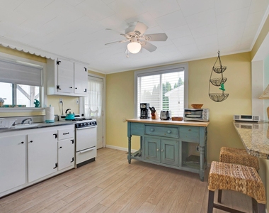 11 Oakhurst Road - Photo Thumbnail 6