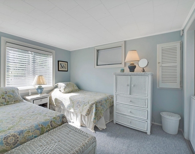 11 Oakhurst Road - Photo Thumbnail 8
